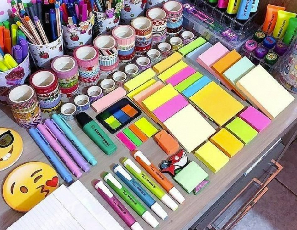 Whimsical Stationery Sets: Delightful and Charming Themes插图1