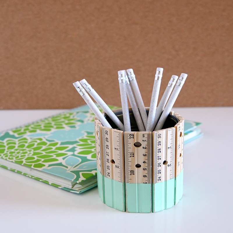 Easy DIY pen holder