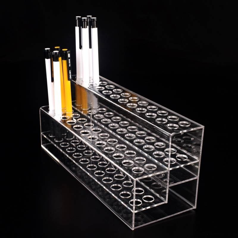 Clear acrylic pen holder