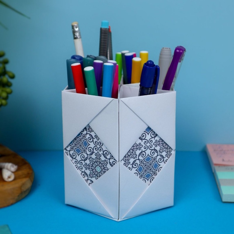 Easy DIY pen holder